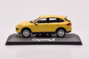 Porsche Cayenne 92A Galben Nisip Minichamps 1:43