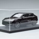 Porsche Cayenne Turbo Coupe Mahon Norev 1:18 WAP0213190K Metal - image 7 of 8
