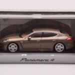 Porsche Panamera 970 4 Bej Metalic Minichamps 1:43 - image 4 of 4