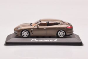 Porsche Panamera 970 4 Bej Metalic Minichamps 1:43