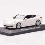 Porsche Panamera 970 Diesel Carrara Alb Minichamps 1:43 - image 2 of 4