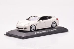 Porsche Panamera 970 Diesel Carrara Alb Minichamps 1:43 WAP0200090C Metal - imaginea 2 din 4