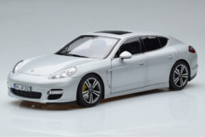 Porsche Panamera 970 Turbo Argintiu Norev 1:18