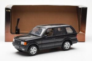 Range Rover P38 4.6 HSE Negru Metalic AUTOart 1:18 70017 Metal - imaginea 2 din 9