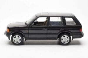 Range Rover P38 4.6 HSE Negru Metalic AUTOart 1:18 70017 Metal - imaginea 4 din 9