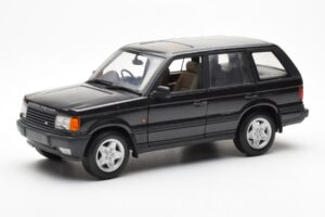 Range Rover P38 4.6 HSE Negru Metalic AUTOart 1:18