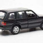 Range Rover P38 4.6 HSE Negru Metalic AUTOart 1:18 - image 6 of 9