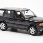 Range Rover P38 4.6 HSE Negru Metalic AUTOart 1:18 - image 7 of 9