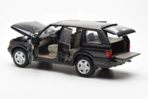 Range Rover P38 4.6 HSE Negru Metalic AUTOart 1:18 70017 Metal - imaginea 8 din 9