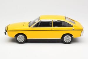Renault 15 TL Galben Negru Norev 1:18 185351 Metal - imaginea 3 din 6