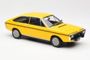 Renault 15 TL Galben Negru Norev 1:18 185351 Metal - imaginea 4 din 6