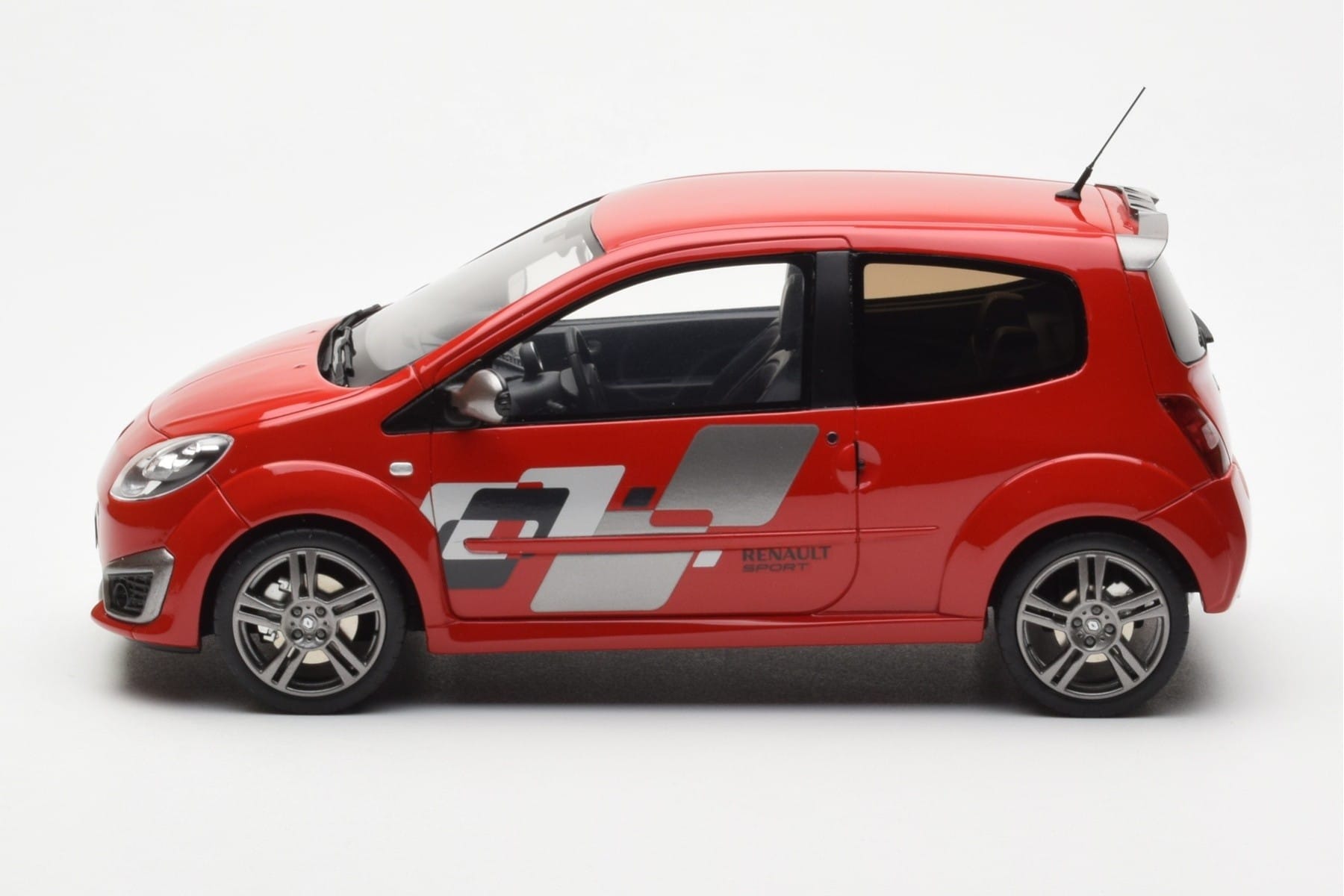 Renault Twingo RS Phase 1 Roșu Otto 1:18 OT446 Rășină - imaginea 3 din 6