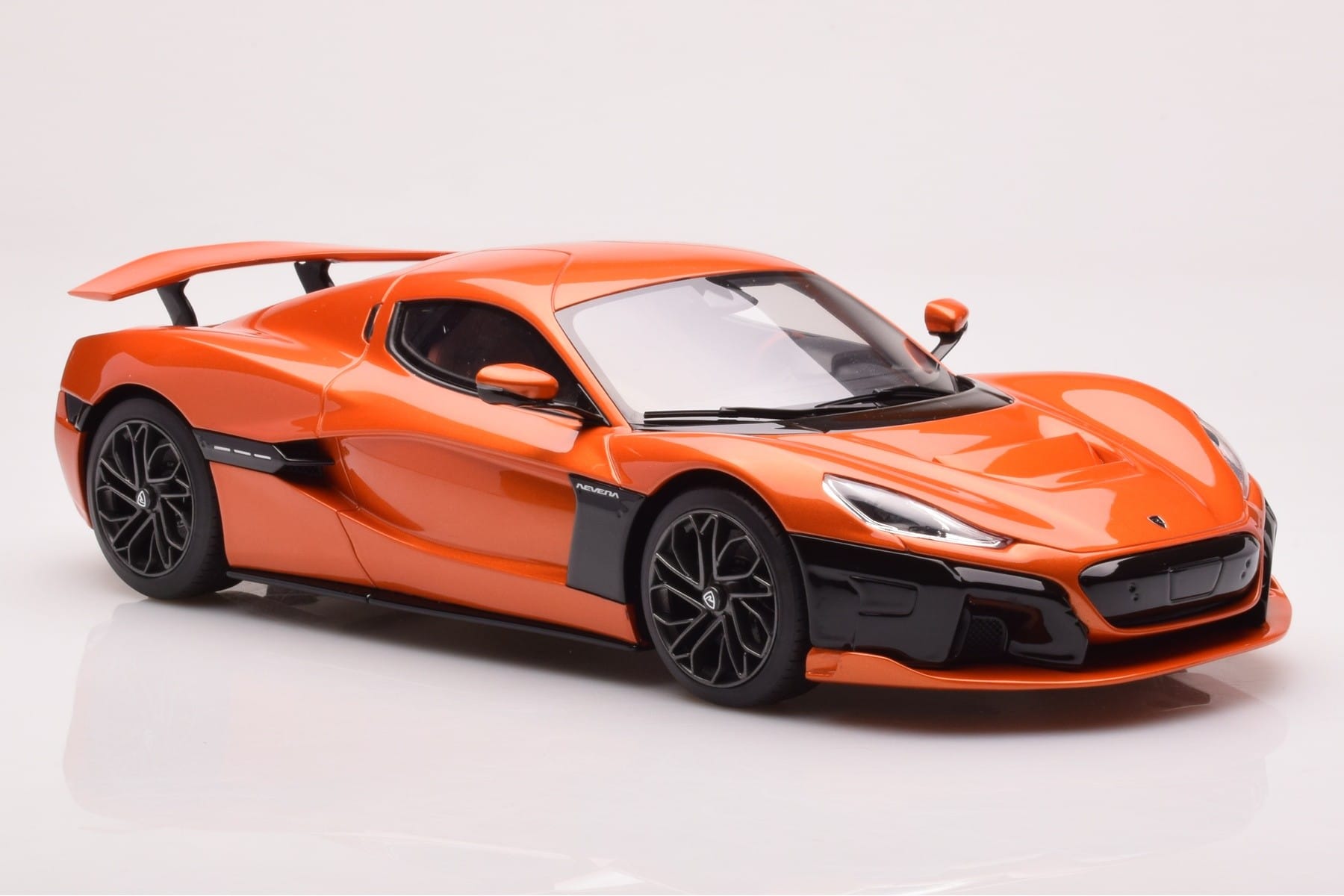 Rimac Nevera Portocaliu GT Spirit 1:18 GT880 Rășină - imaginea 4 din 6