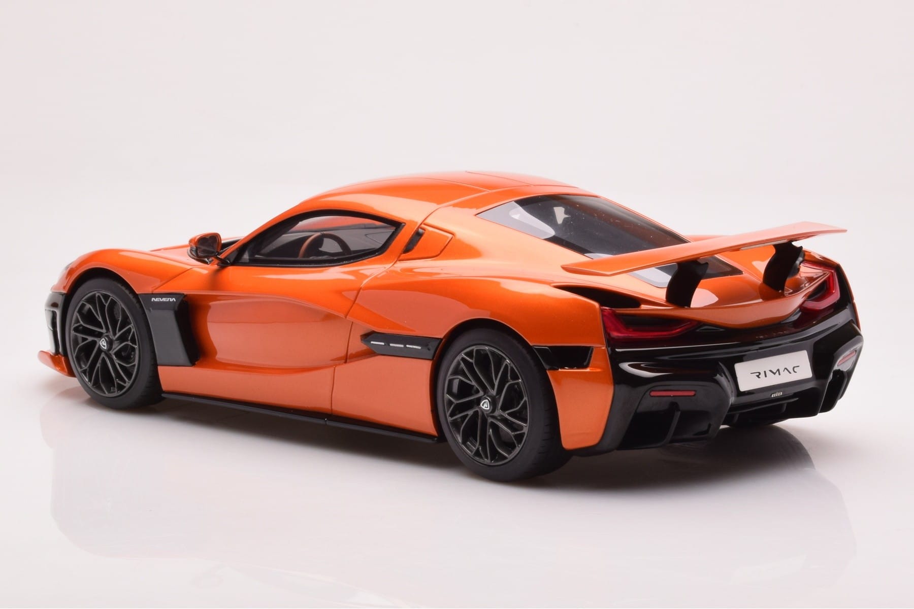 Rimac Nevera Portocaliu GT Spirit 1:18 GT880 Rășină - imaginea 5 din 6