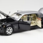 Rolls-Royce Phantom VII EWB Negru și Argintiu Kyosho 1:18 08841BKS - image 2 of 8