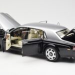 Rolls-Royce Phantom VII EWB Negru și Argintiu Kyosho 1:18 08841BKS - image 5 of 8