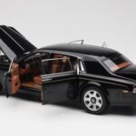 Rolls-Royce Phantom VII EWB Diamond Negru Kyosho 1:18 08841DBK2 - image 5 of 8