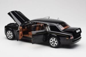 Rolls-Royce Phantom VII EWB Diamond Negru Kyosho 1:18 08841DBK2 Metal - imaginea 5 din 8