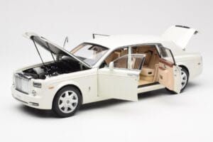 Rolls-Royce Phantom VII EWB English Alb Kyosho 1:18 08841EW2 Metal - imaginea 2 din 8