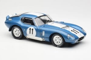 Shelby Daytona Cobra Coupe #11 S. Thompson 24 Hours of Le Mans 1965 CMR 1:18 CMR114 Metal - imaginea 6 din 8