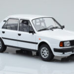 Skoda 130 L Alb IXO 1:18 - image 4 of 6