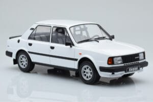 Skoda 130 L Alb IXO 1:18 18CMC158 Metal - imaginea 4 din 6