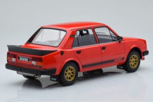 Skoda 130 LR Roșu IXO 1:18 18CMC159 Metal - imaginea 2 din 6