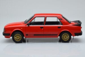 Skoda 130 LR Roșu IXO 1:18 18CMC159 Metal - imaginea 3 din 6