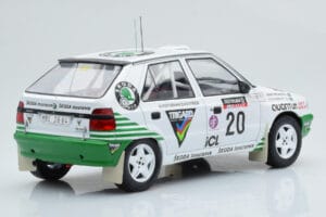 Skoda Felicia #20 S. Blomqvist / B. Cederberg Rally RAC Lombard 1995 IXO 1:18 18RMC147 Metal - imaginea 2 din 6