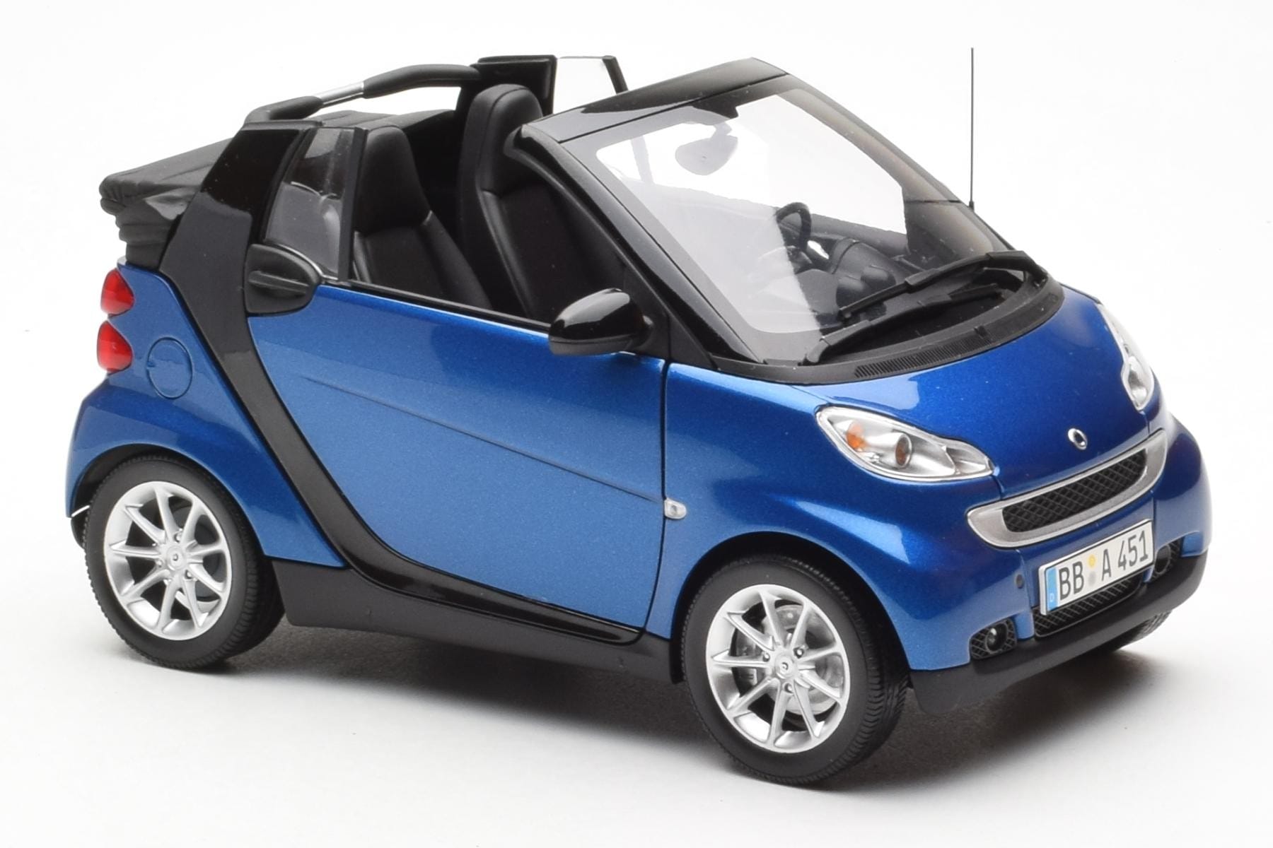 Smart Fortwo 451 Cabrio Albastru & Negru Minichamps 1:18 150036330 Metal - imaginea 6 din 8