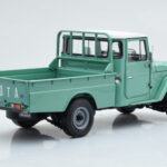 Toyota Land Cruiser 40 4x4 Pickup Verde Kyosho 1:18 - image 4 of 8