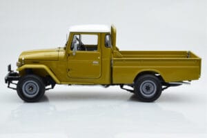 Toyota Land Cruiser 40 4x4 Pickup Oliv Kyosho 1:18 08958K Metal - imaginea 5 din 8