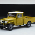 Toyota Land Cruiser 40 4x4 Pickup Oliv Kyosho 1:18 - image 8 of 8