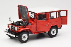 Toyota Land Cruiser FJ40 Van Roșu Kyosho 1:18 08971R Metal - imaginea 2 din 8