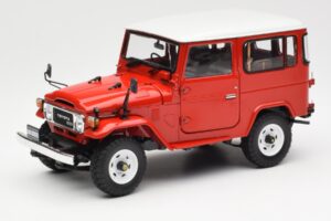 Toyota Land Cruiser FJ40 Van Roșu Kyosho 1:18 08971R