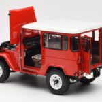 Toyota Land Cruiser FJ40 Van Roșu Kyosho 1:18 08971R - image 5 of 8