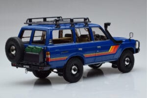 Toyota Land Cruiser 60 Albastru Cu Piese Opționale Kyosho 1:18 08956XBL Metal - imaginea 3 din 11