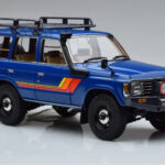 Toyota Land Cruiser 60 Albastru Cu Piese Opționale Kyosho 1:18 - image 5 of 11