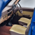 Toyota Land Cruiser 60 Albastru Cu Piese Opționale Kyosho 1:18 - image 10 of 11