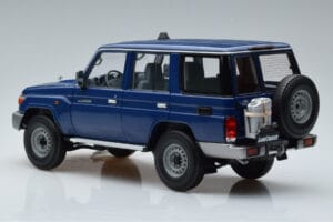 Toyota Land Cruiser J76 Albastru Almost Real 1:18 870101 Metal - imaginea 6 din 7