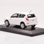 Toyota RAV4 XA30 Alb Minichamps 1:43 - image 3 of 4