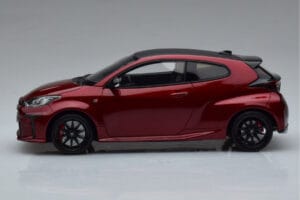 Toyota GR Yaris Roșu Otto 1:18 OT1003 Rășină - imaginea 3 din 6