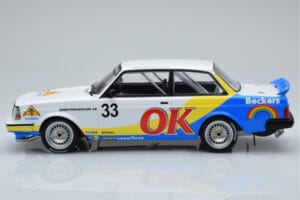 Volvo 240 Turbo Beckers #33 Andersson / Petersson / Linder ETCC Zolder 1985 IXO 1:18 18RMC105B Metal - imaginea 3 din 6