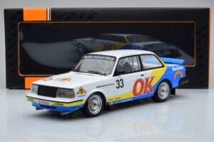 Volvo 240 Turbo Beckers #33 Andersson / Petersson / Linder ETCC Zolder 1985 IXO 1:18 18RMC105B Metal - imaginea 6 din 6