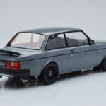 Volvo 240 Turbo Gri IXO 1:18 - image 2 of 6