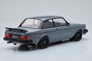 Volvo 240 Turbo Gri IXO 1:18 18CMC089 Metal - imaginea 2 din 6