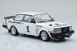 Volvo 240 Turbo IPS Racing Blaupunkt #1 P. Stureson DTM Zolder 1986 IXO 1:18 18RMC106 Metal - imaginea 4 din 6
