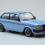 Volvo 240 Turbo Albastru Deschis IXO 1:18 - image 4 of 6
