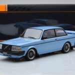 Volvo 240 Turbo Albastru Deschis IXO 1:18 - image 6 of 6