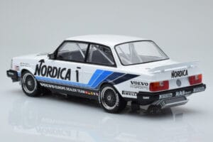 Volvo 240 Turbo Nordica #1 J. Cecotto / A. Olafsson ETCC Brno 1986 IXO 1:18 18RMC087 Metal - imaginea 5 din 6